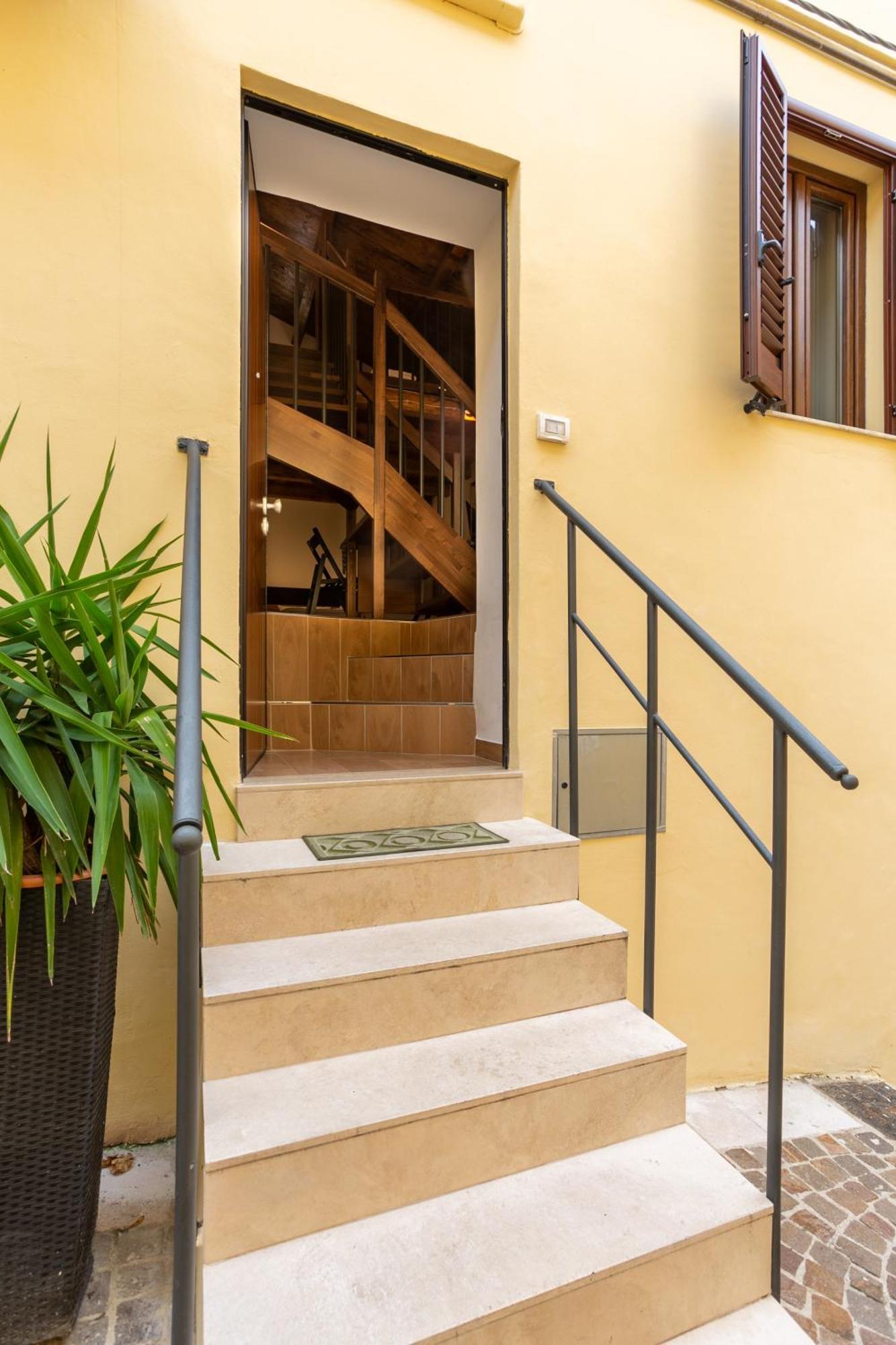 דירות קייטי Loft Teate מראה חיצוני תמונה